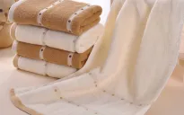 Mẹo hữu ích để khử mùi và giặt khăn tắm sạch như mới