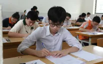 Tuyển sinh lớp 10 tại Hà Nội, thí sinh hồi hộp bước vào môn thi đầu tiên