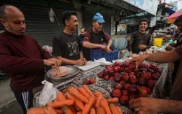 Nghịch lý ở Gaza: Có hàng hóa nhưng không có tiền mua