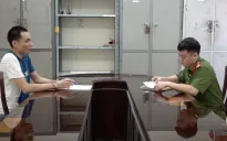 Khởi tố 2 đối tượng lừa đảo cấp đổi giấy phép lái xe