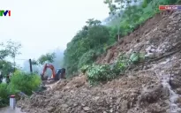 Mưa lớn kéo dài gây sạt lở tại Lào Cai, một số tuyến đường bị chia cắt