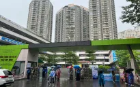 Hà Nội: Thí sinh thi lớp 10 tiếp tục 'đội mưa' chinh phục môn chuyên