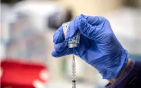 Vaccine kết hợp COVID-19 và cúm mùa của Moderna vượt trội so với các mũi tiêm riêng biệt