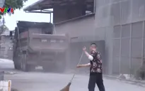 Ô nhiễm bụi, tiếng ồn trên đoạn đường nhiều xe tải hoạt động