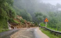 Lào Cai: Khẩn trương khắc phục sạt lở trên nhiều tuyến đường do mưa lớn