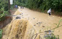 Đêm 11/6, nhiều nơi mưa dông, nguy cơ lũ quét, sạt lở ở miền núi phía Bắc