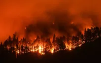 Cao điểm cháy rừng đang đến gần, Canada dự báo mùa hè nóng hơn thông thường