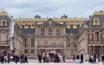 Sơ tán du khách khỏi cung điện Versailles vì xảy ra hỏa hoạn