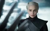 Emilia Clarke từng lo sợ bị sa thải khỏi Game of Thrones
