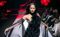 H'Hen Niê mang không khí dạ tiệc lên sàn diễn thời trang