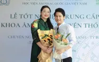 Ca sĩ Trọng Tấn khoe thành tích của con gái, Hoa hậu Đỗ Mỹ Linh ngày càng cuốn hút