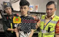 Mang cùng lúc nhiều loại ma túy đi bán thì bất ngờ gặp 911 “chốt đơn”