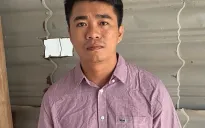 Đối tượng lừa bán 120 tấn thức ăn thủy sản ra đầu thú