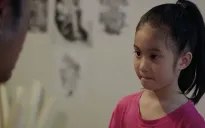 Mình yêu nhau, bình yên thôi - Tập 80: Bé Na bị bạn bè xa lánh vì ông bố có ngoại hình giang hồ