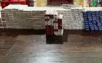 Phát hiện, thu giữ gần 4.000 bao thuốc lá lậu tại một tiệm tạp hóa