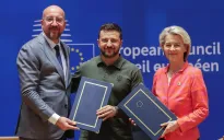 EU và ông Zelensky ký hiệp ước an ninh Ukraine