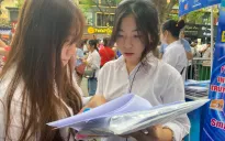 Thí sinh than đề Toán khó, không dễ đạt điểm 8