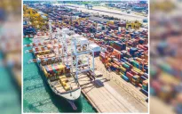 Vận chuyển hàng hóa đường biển toàn cầu tắc nghẽn đỉnh điểm trong tháng 6