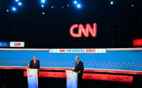 CNN cấm nhóm phóng viên Nhà Trắng vào phòng tranh luận bầu cử