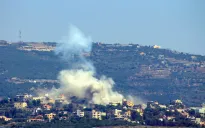 Israel ném bom tòa nhà quân sự của Hezbollah