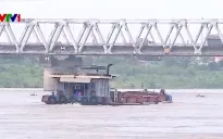 Ngăn chặn chở quá tải trên đường thủy mùa mưa bão