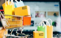 Mua sắm online, giá rẻ "hết thời"?