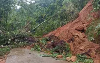 Hà Giang lại mưa rất lớn, sạt lở gây chia cắt