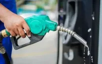 Bộ Công Thương giữ đề xuất doanh nghiệp tự quyết giá xăng dầu