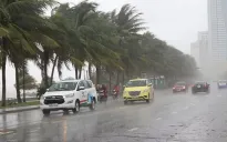 Áp thấp nhiệt đới ​gây mưa to kéo dài, cục bộ có nơi mưa rất to