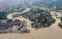 Trung Quốc cảnh báo màu vàng về nắng nóng và mưa lũ