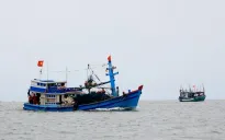 Bình Định: Ứng cứu tàu cá bị hỏng máy giữa biển khơi