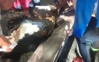 Một người phụ nữ dùng nhiên liệu tẩm vào người, bật lửa tự thiêu