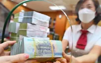 Tiền gửi của người dân vào ngân hàng lập kỷ lục mới