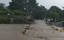 Mưa lũ làm hai người chết, gây nhiều thiệt hại tại Hòa Bình