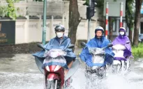 Mưa dông tiếp diễn trên cả nước, đề phòng lũ quét, sạt lở đất