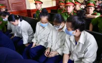 ''Bà trùm'' đường dây buôn lậu hơn 6 tấn vàng lãnh án 18 năm tù