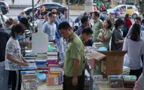 Loạn thị trường sách giả, sách thật