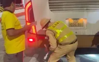 Khuyến cáo tài xế dán giấy phản quang để phòng ngừa tai nạn trên cao tốc