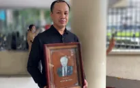 Người dân phía Nam đội mưa đến viếng Tổng Bí thư Nguyễn Phú Trọng