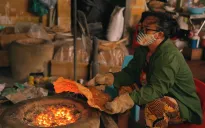 Sức sống của làng nghề tráng bánh đa, bánh đa nem Thổ Hà