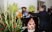 Ngoại trưởng Hoa Kỳ thắp hương, chia buồn với gia đình Tổng Bí thư Nguyễn Phú Trọng