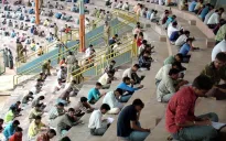 Thanh niên Ấn Độ đổ xô luyện thi công chức