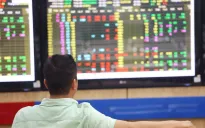 VN-Index trở lại mốc 1.200 điểm