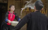 Đi giữa trời rực rỡ - Tập 5: Pu hắt nước, đuổi Chải thẳng cổ