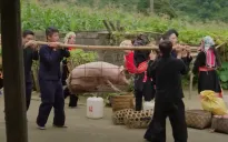 Đi giữa trời rực rỡ - Tập 5: Mở tiệc linh đình khao cả bản, bố Pu tá hỏa vì mất tiền