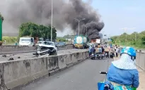 TP Hồ Chí Minh: Tai nạn liên hoàn trên cầu Phú Mỹ, 1 ô tô bốc cháy