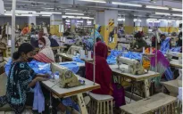 Các nhà máy may mặc ở Bangladesh mở cửa trở lại
