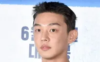 Cha của Yoo Ah In qua đời giữa bê bối chất cấm của con trai