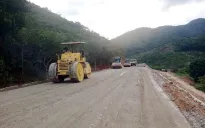 Hoàn thành nền đường cao tốc Bắc - Nam trước mùa mưa