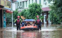 Trung Quốc sơ tán hơn 80.000 người dân do mưa lớn